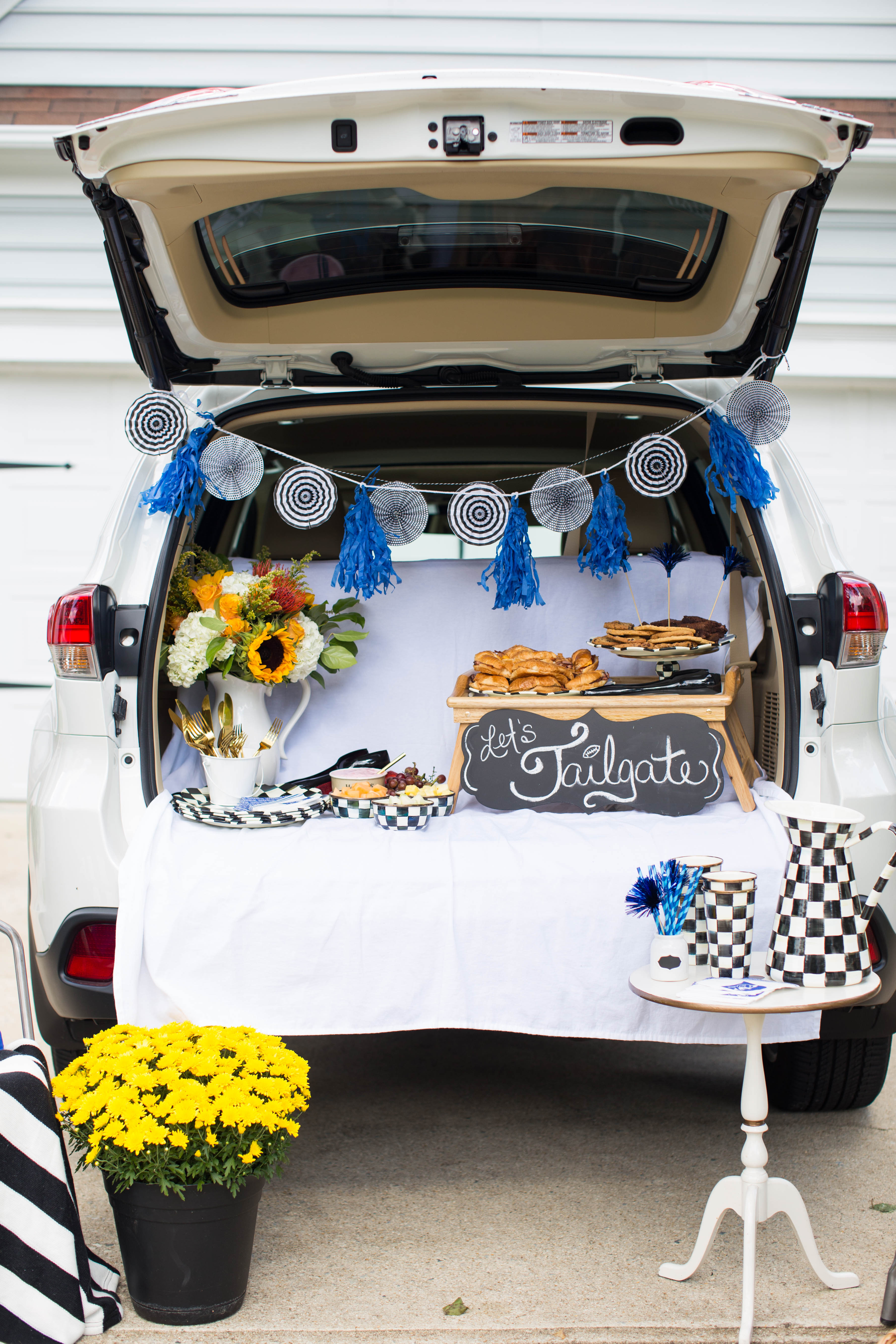 How to: Host a Great Tailgate Party by North Carolina lifestyle blogger Coffee Beans and Bobby Pins