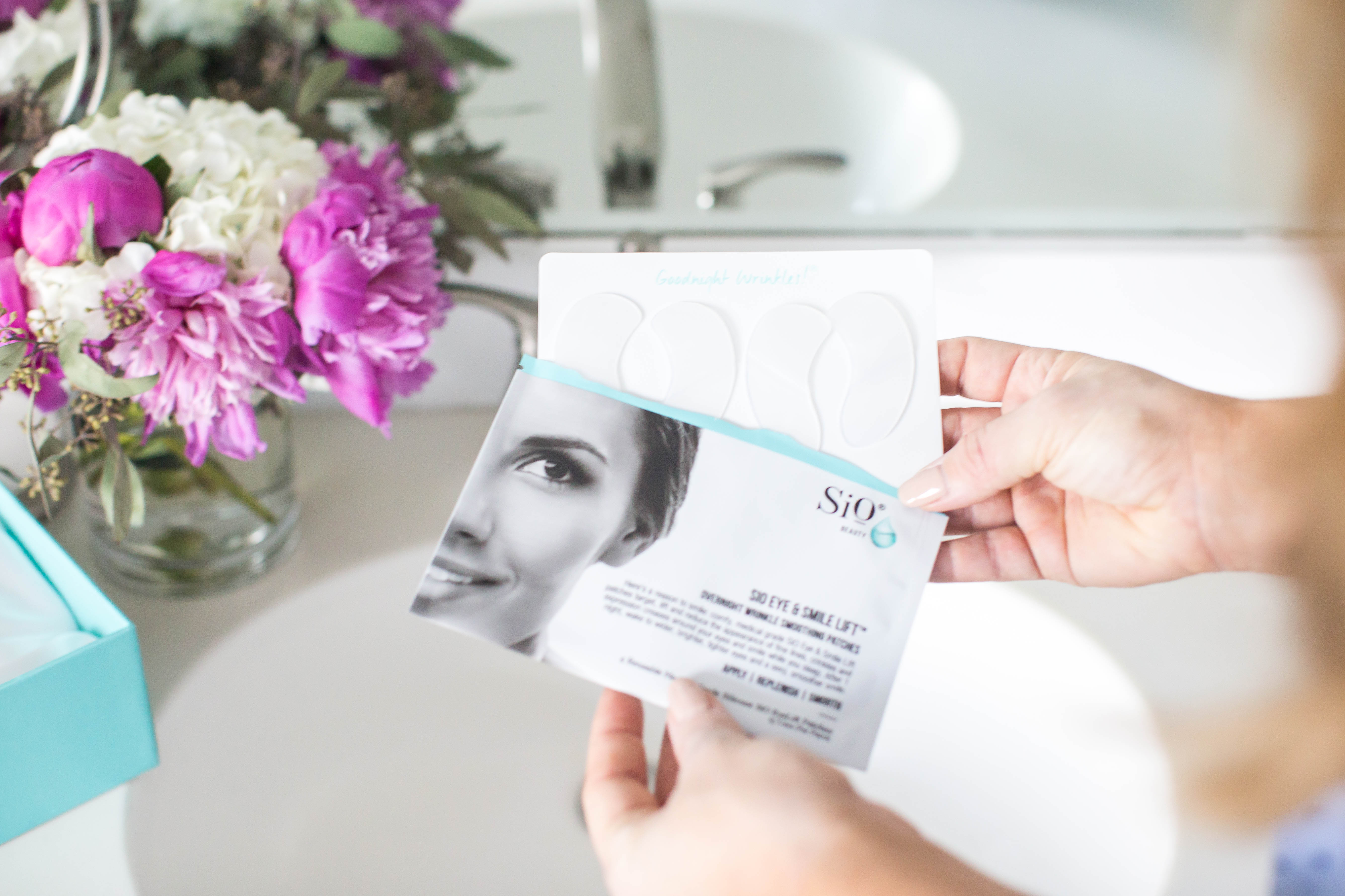 SiO Beauty Pads Review by North Carolina beauty blogger Coffee Beans and Bobby Pins