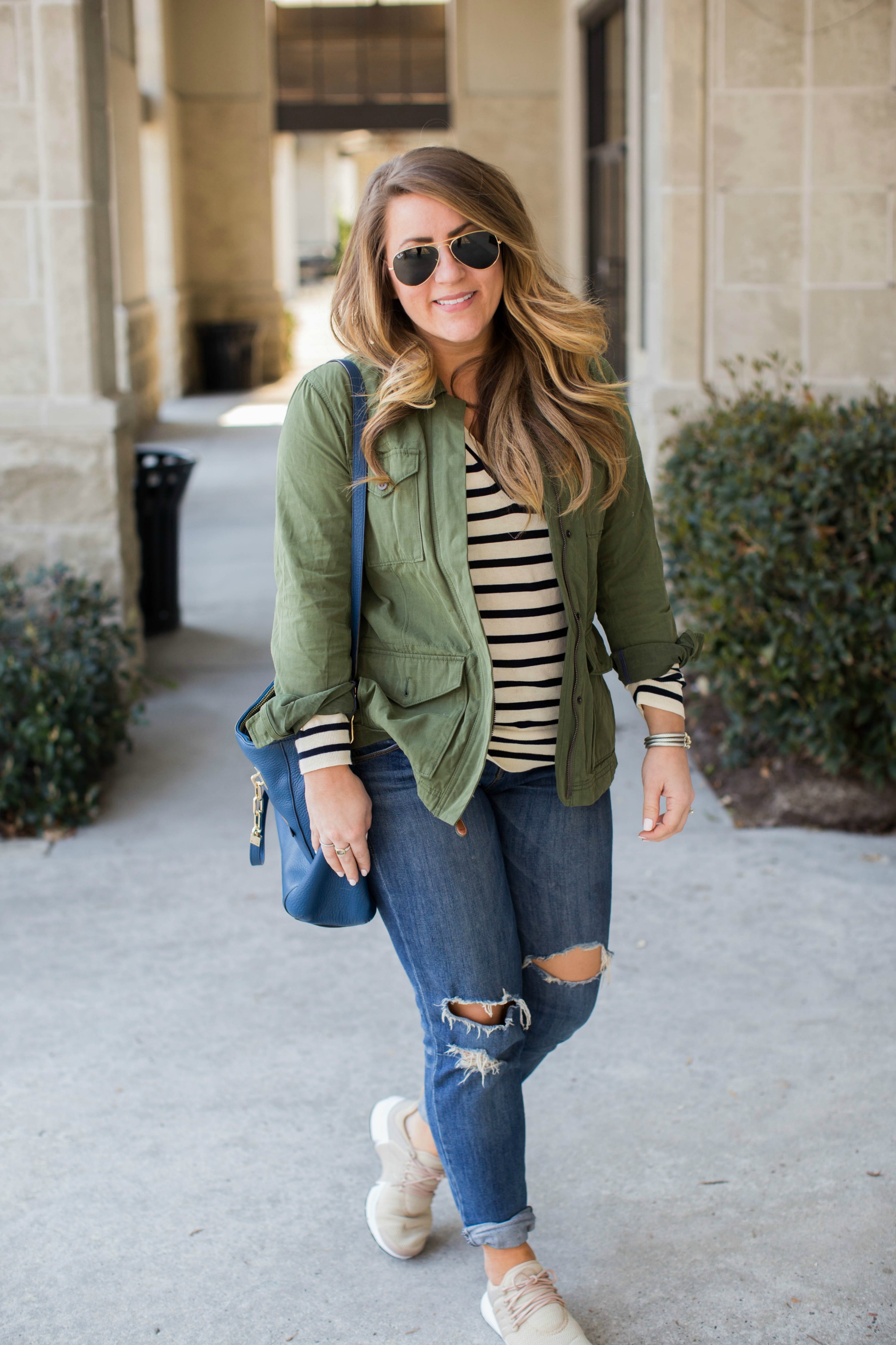 Casual Spring Outfit | coffeebeansandbobbypins.com