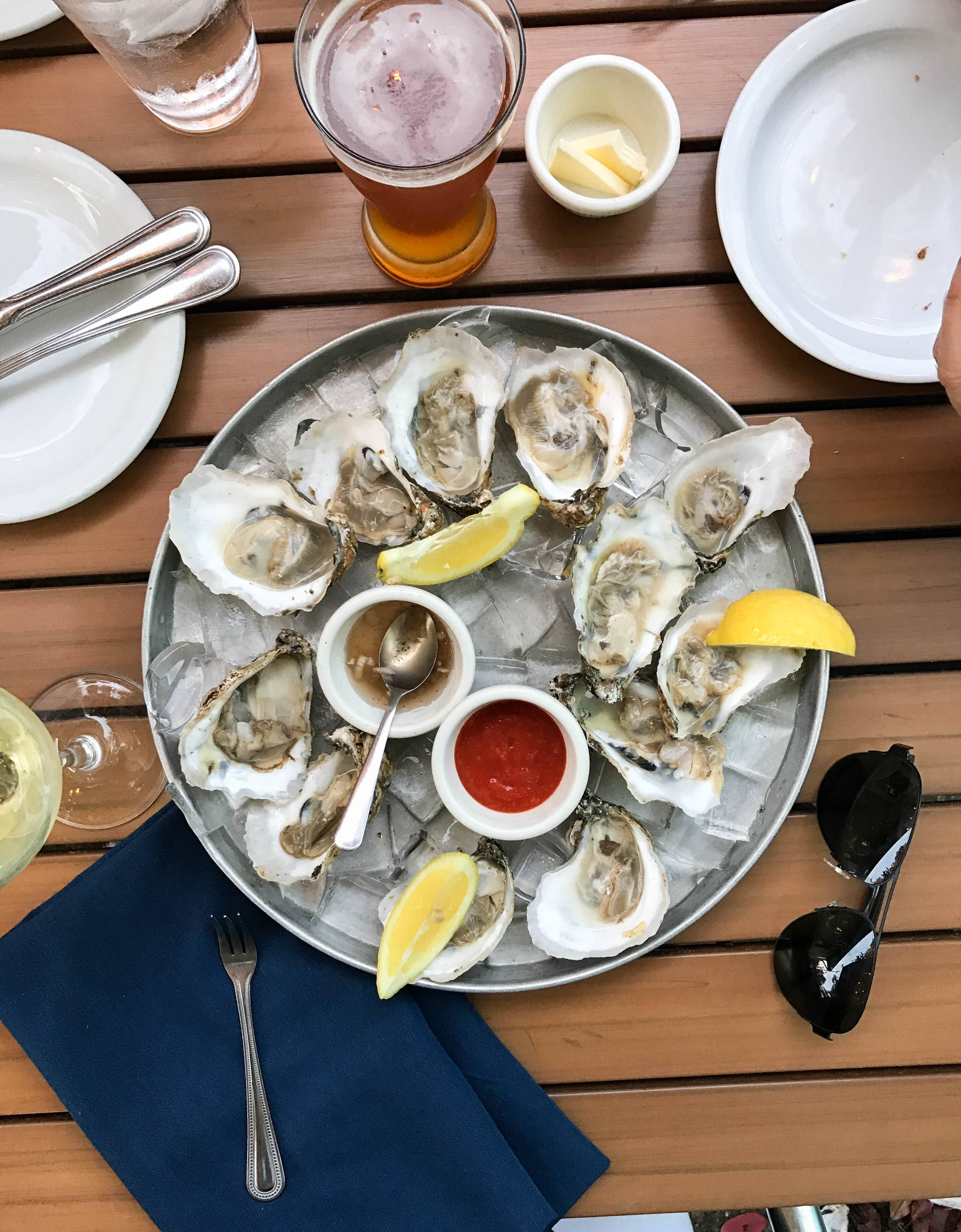oysters on the patio | coffeebeansandbobbypins.com
