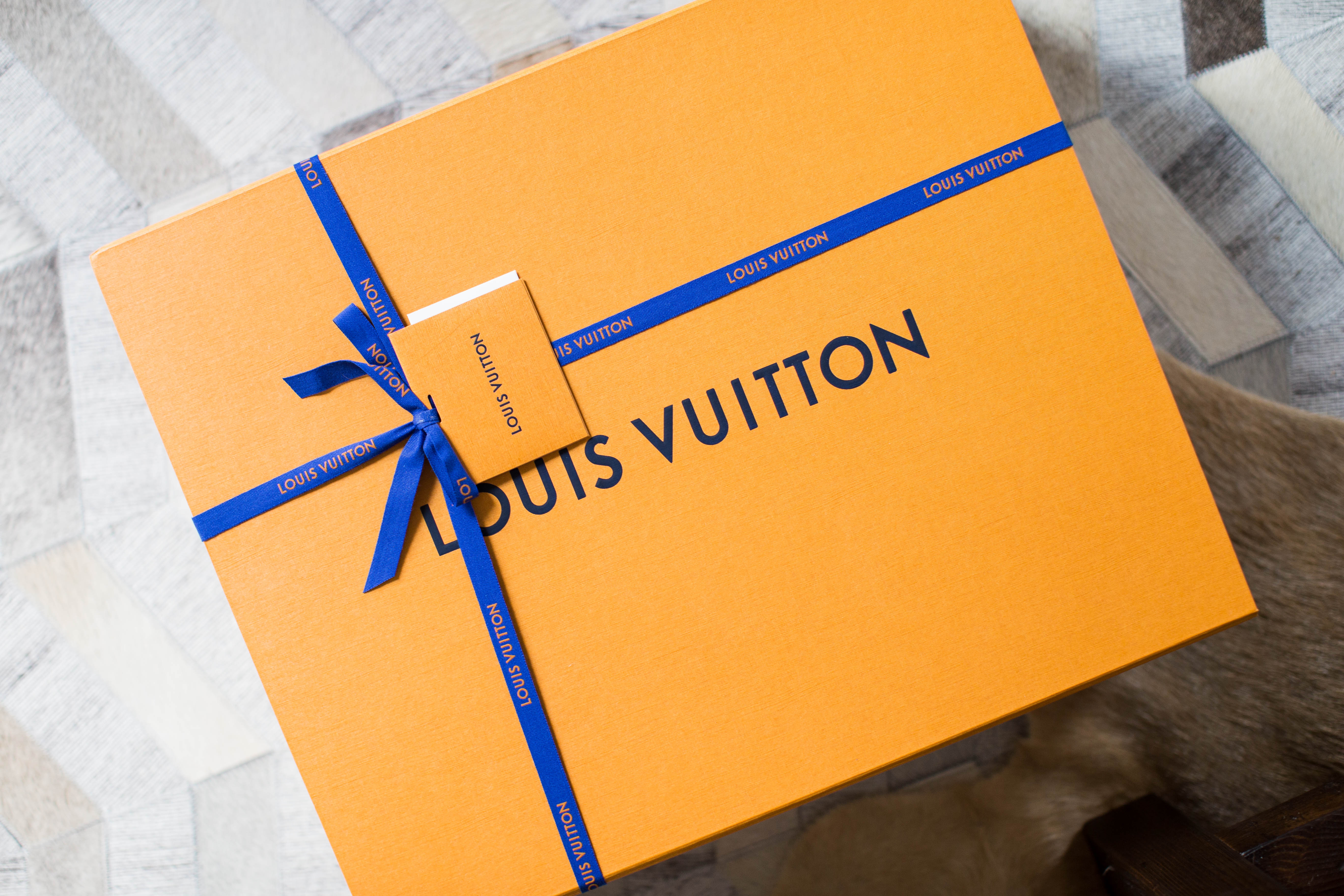 Louis Vuitton Packagaing  | coffeebeansandbobbypins.com