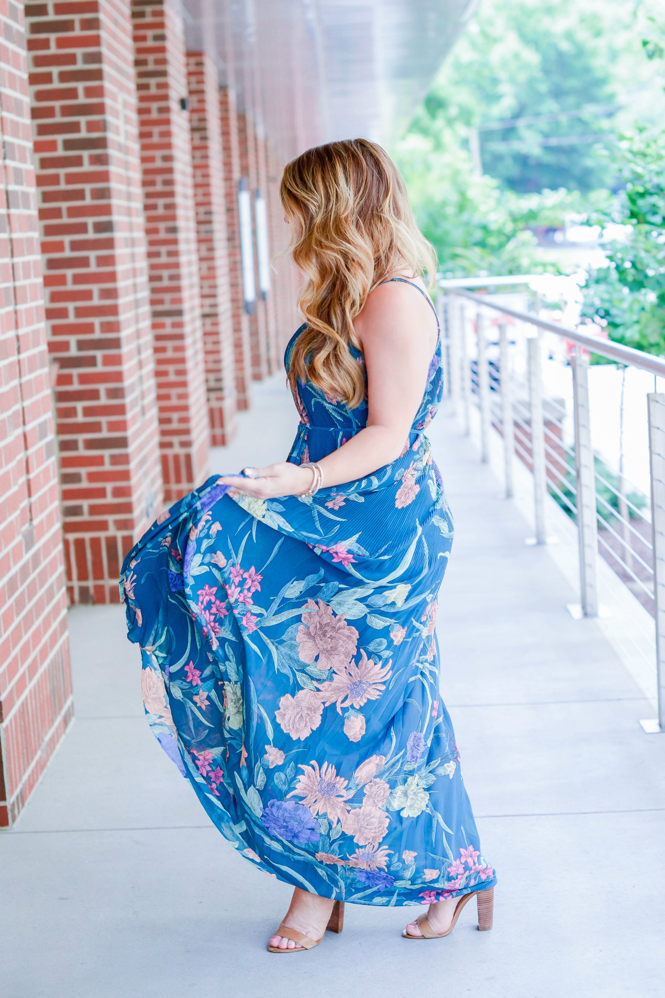 How to Wear a Maxi Dress | Short Girls' Guide | Coffee Beans and Bobby Pins
