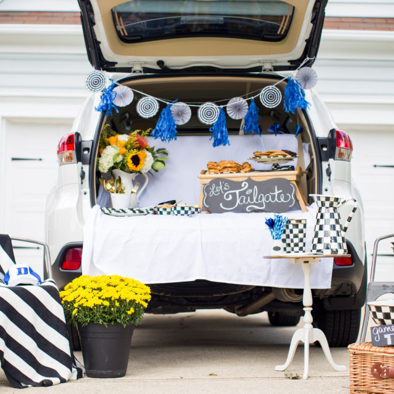 6 Awesome Tips to Host a Great Tailgate Party
