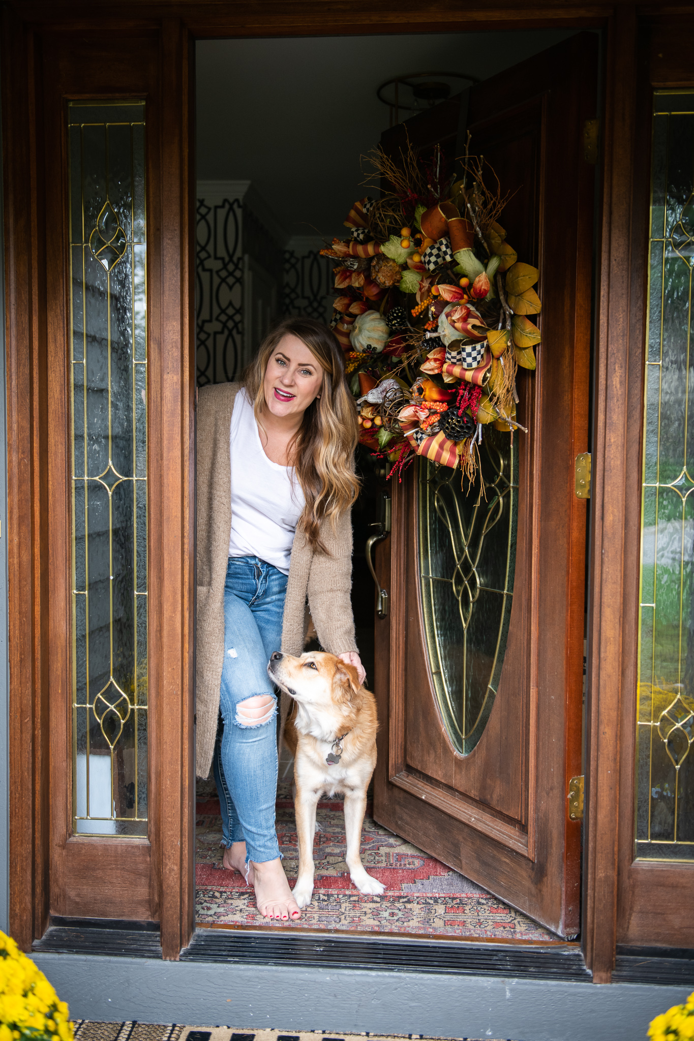 Super Cute Fall Front Porch Ideas featured by top Ohio lifestyle blog Coffee Beans and Bobby Pins