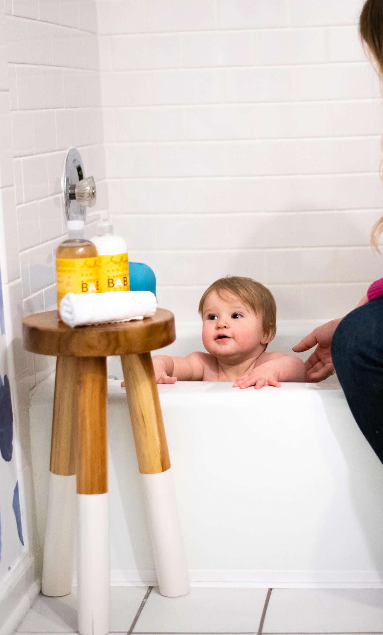 Walmart | Motherhood | The Best Baby Bath Products for Penelope's Bath Time Routine featured by top Ohio mommy blogger Coffee Beans and Bobby Pins